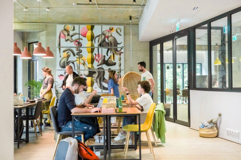 v7 startup studio coworking bucuresti
